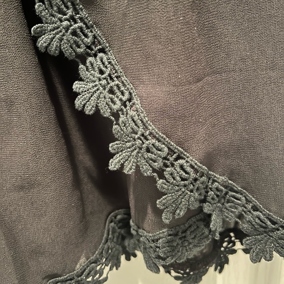 Elegant Black Long Sleeve lace Romper M - Picture 3 of 3